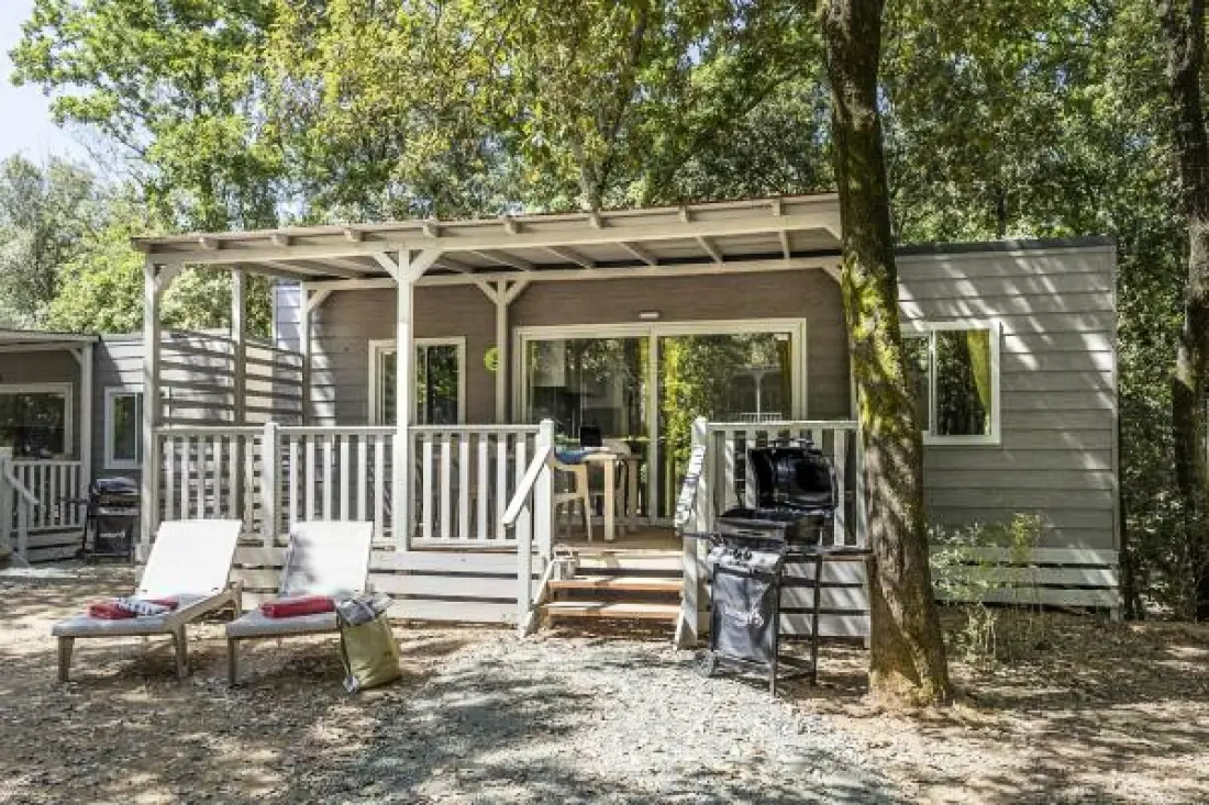 Camping Hu Montescudaio Village