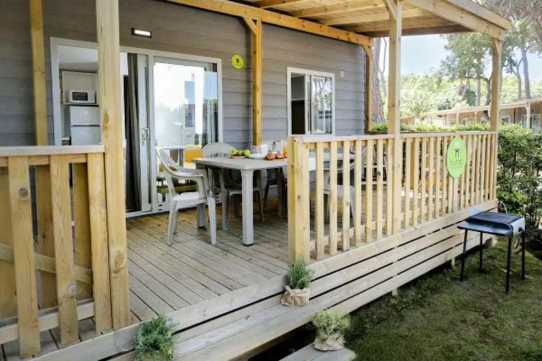 Camping Hu Montescudaio Village