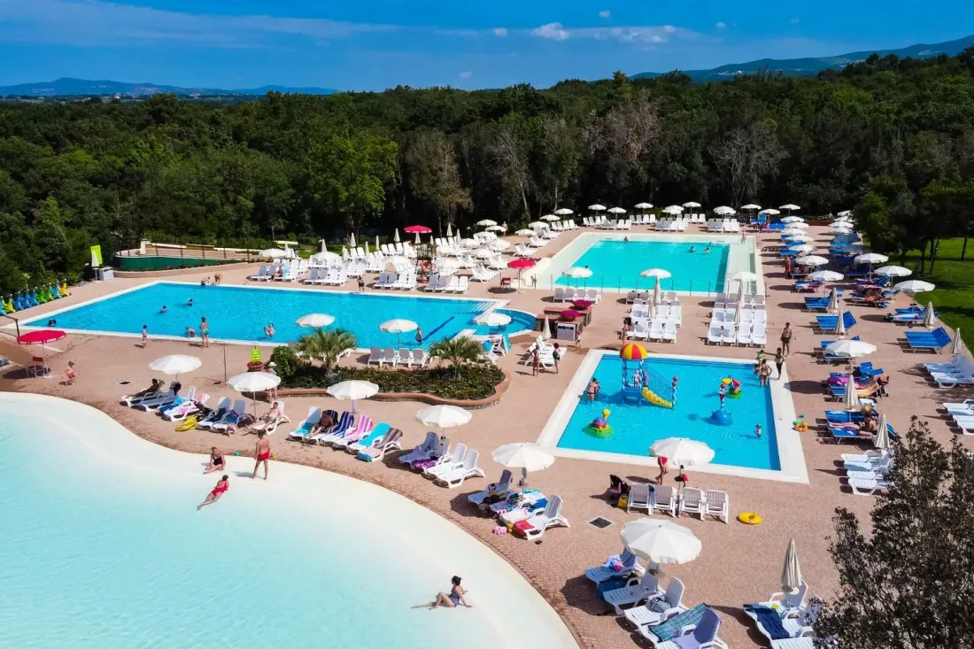 Camping Hu Montescudaio Village