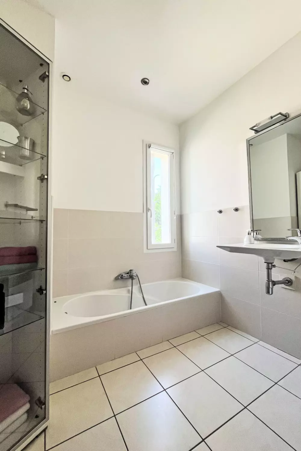 Maison de Vacances Montesquieu-des-AlbÃ¨res