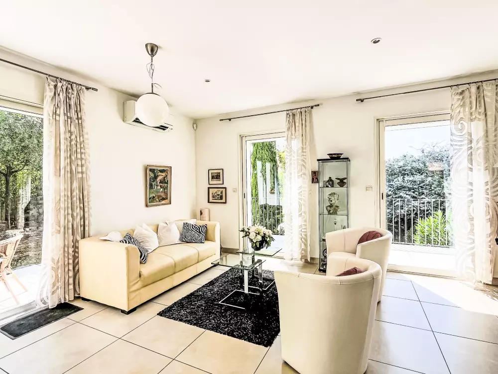 Maison de Vacances Montesquieu-des-AlbÃ¨res