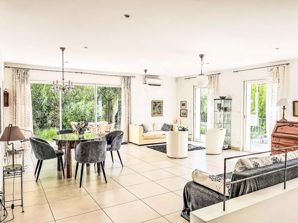 Maison de Vacances Montesquieu-des-AlbÃ¨res