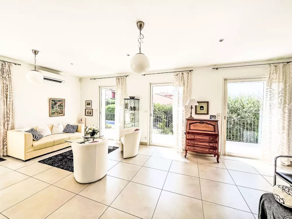 Maison de Vacances Montesquieu-des-AlbÃ¨res