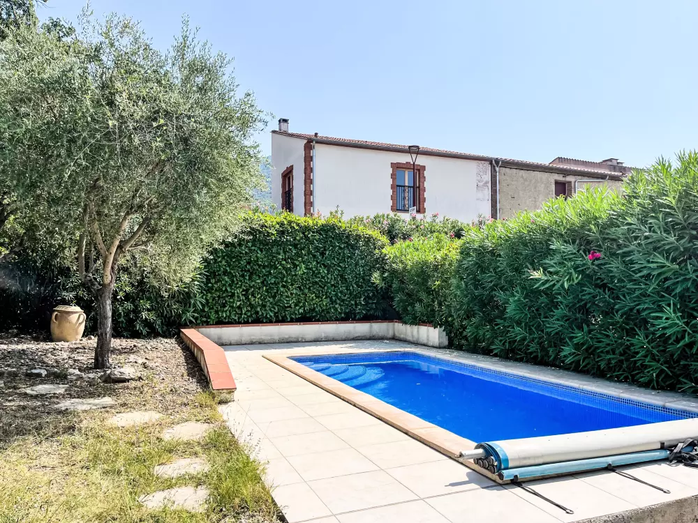 Maison de Vacances Montesquieu-des-AlbÃ¨res