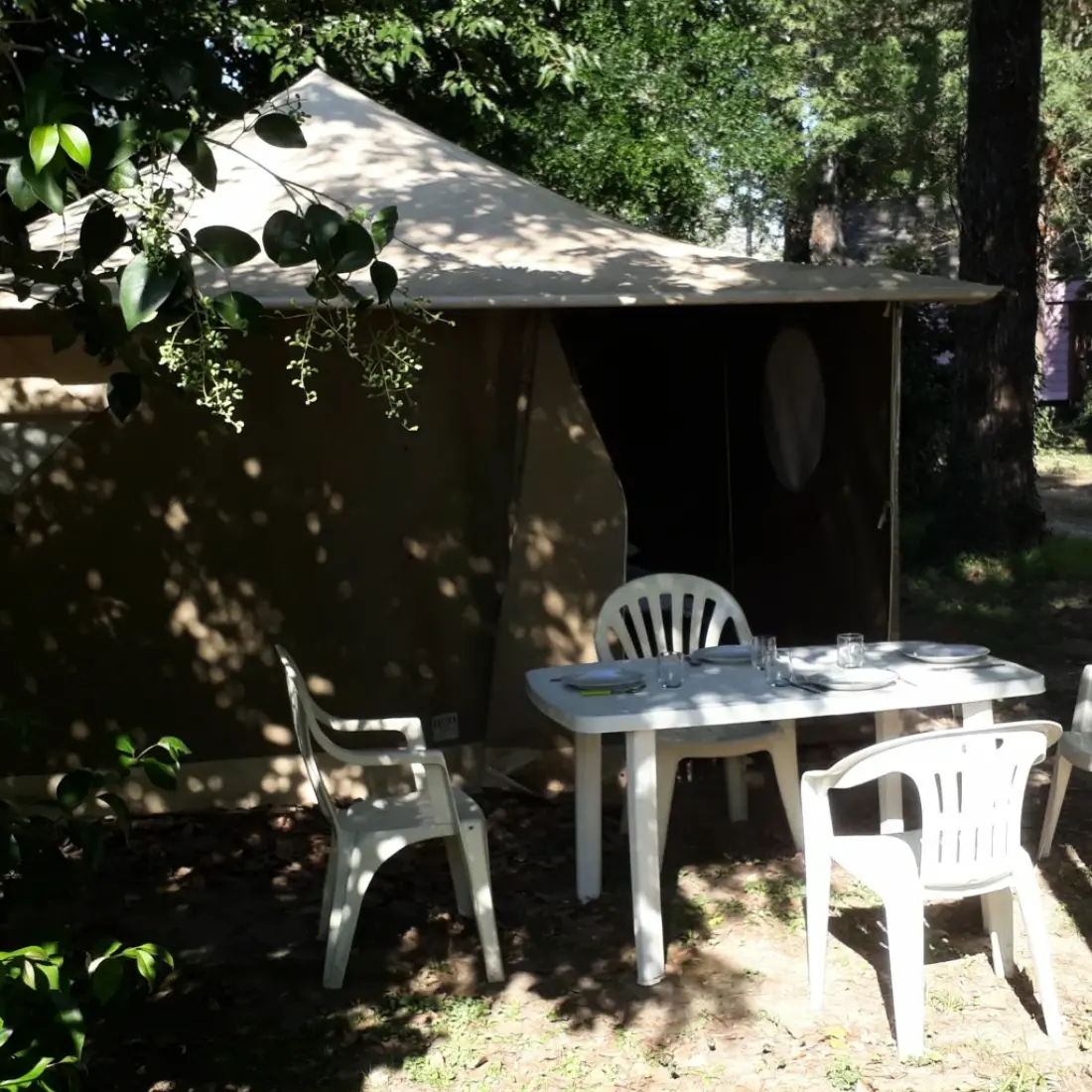 Camping Paradis Bellerive 3 étoiles★★★