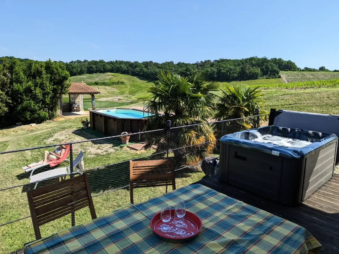 Maison de Vacances Montignac-le-Coq 2