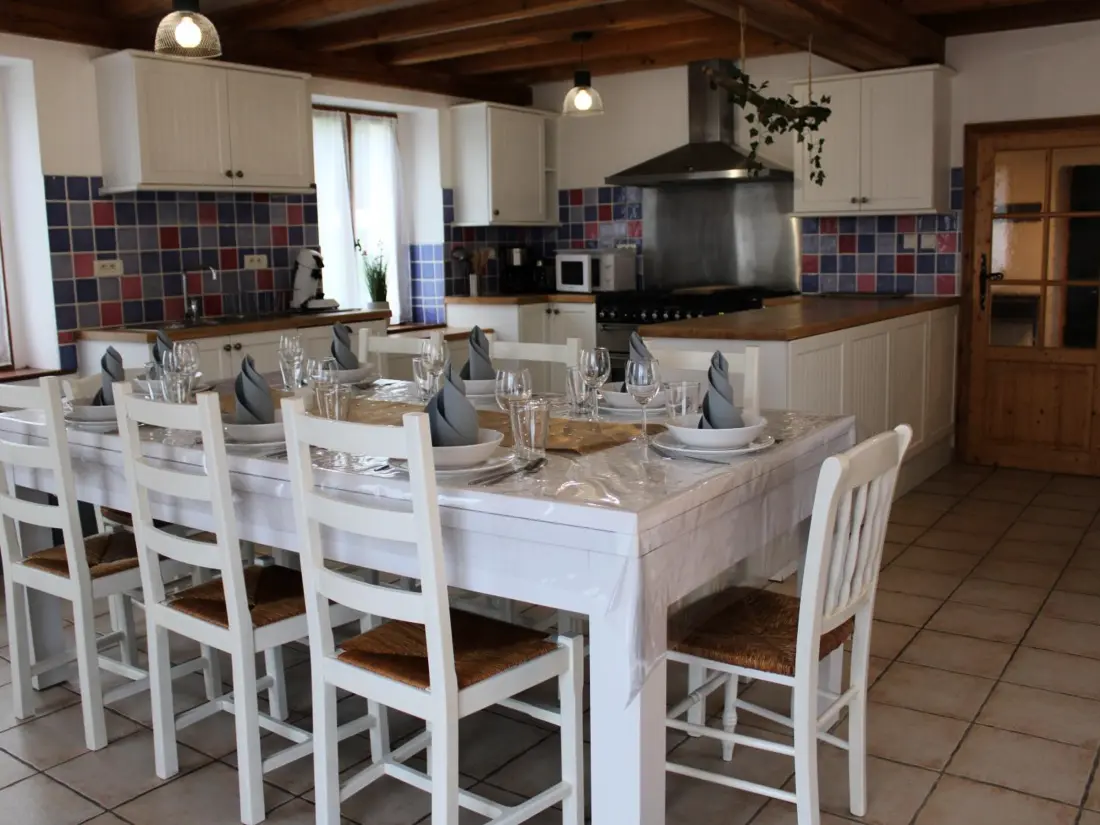 Maison de Vacances MONTMOREAU 2
