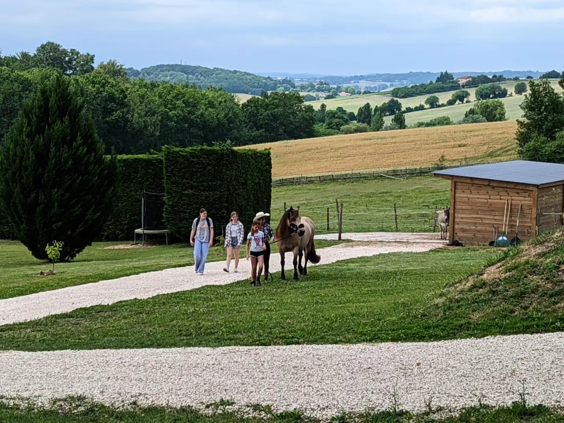 Maison de Vacances MONTMOREAU 2