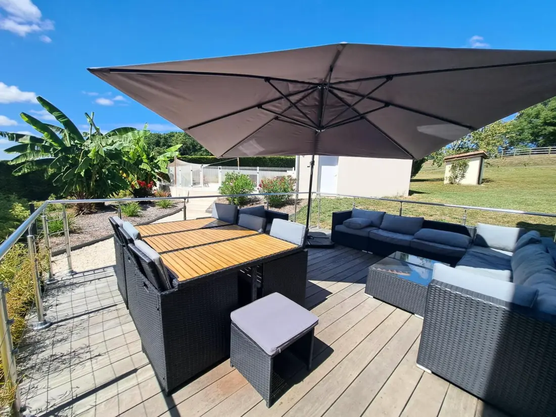Maison de Vacances MONTMOREAU 2