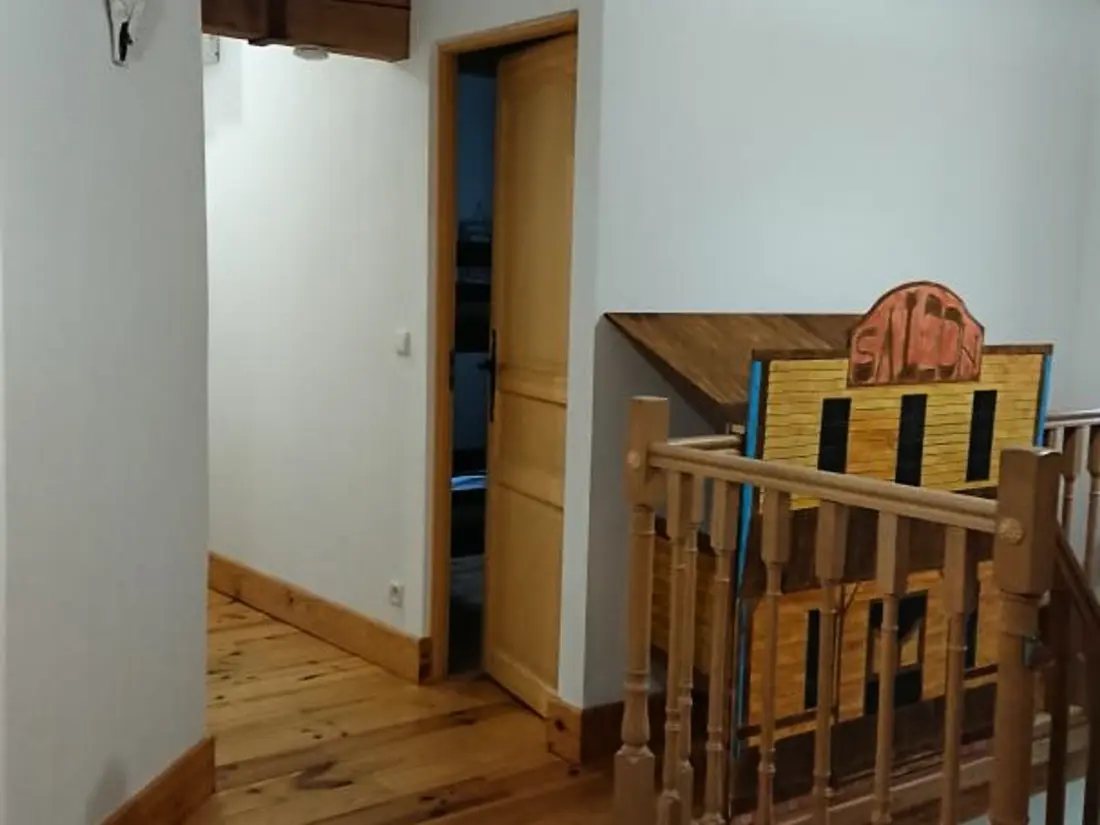 Maison de Vacances MONTMOREAU 2