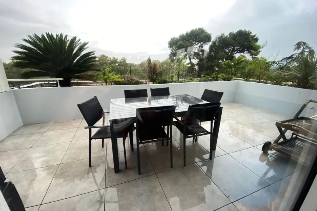 Appartement Avec Piscine &amp; Terrasse à Montpellier