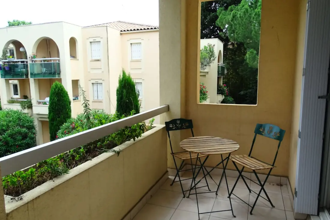 Spacieux Logement Avec Deux Terrasses
