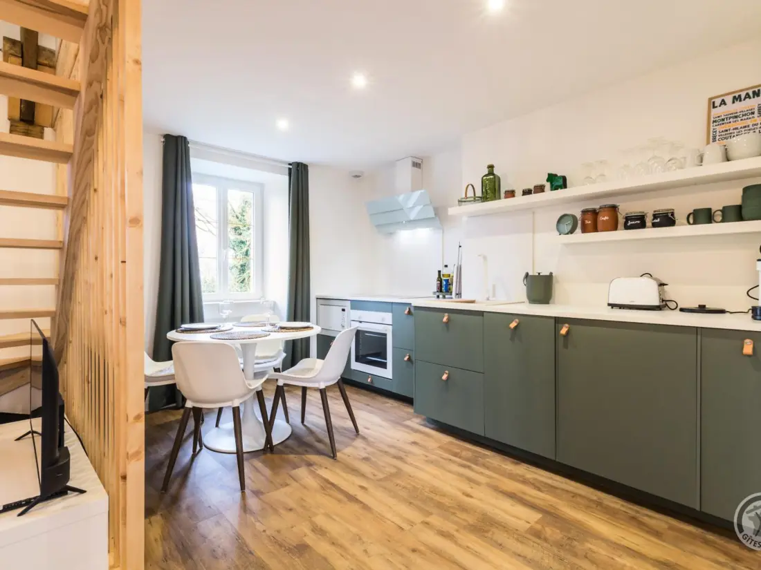 Maison de Vacances Montpinchon 4