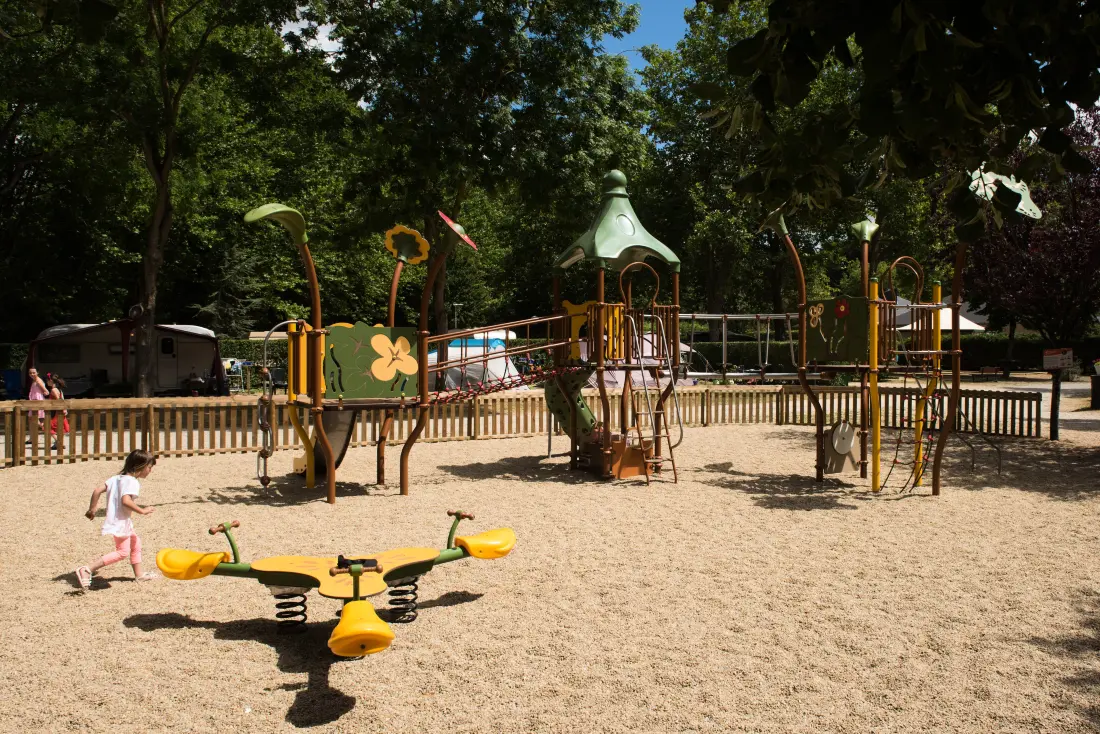 Camping Paradis Les Nobis d'Anjou 4 étoiles★★★★