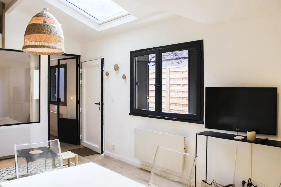 Maison De Charme à Montreuil Avec Terrasse