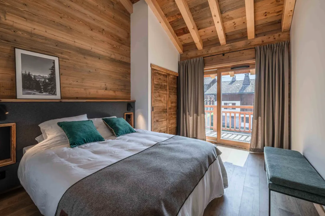 Chalet Crystal