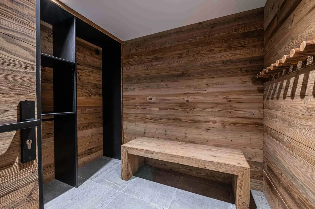 Chalet Crystal