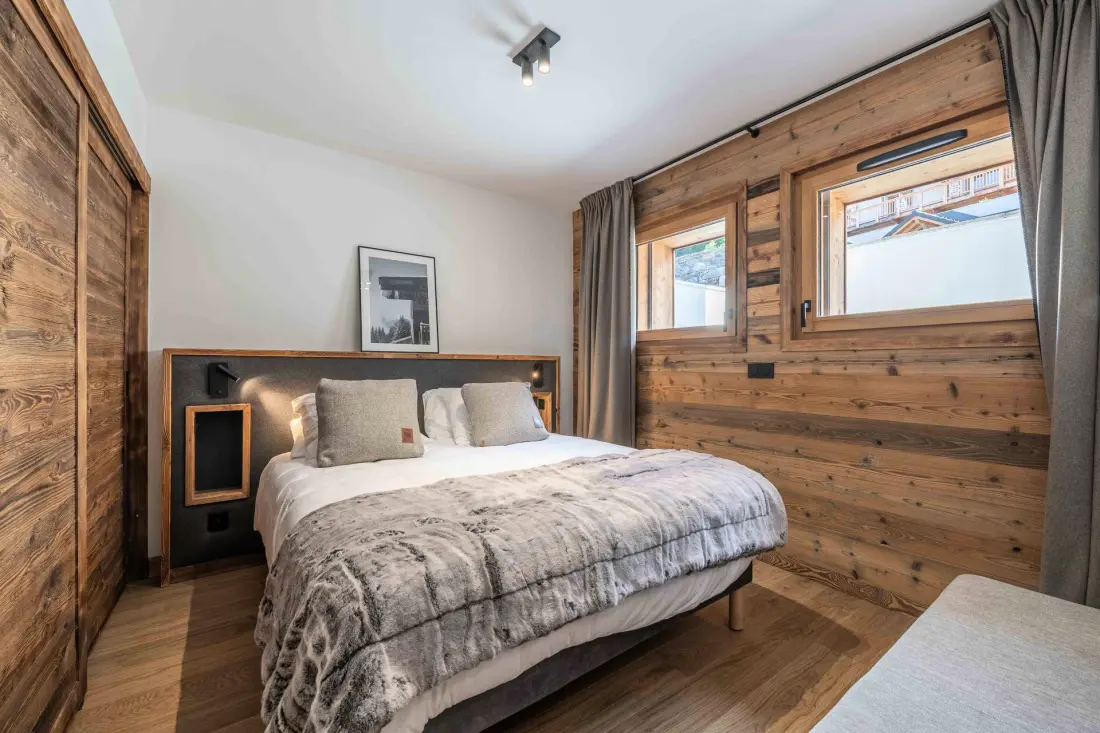 Chalet Crystal
