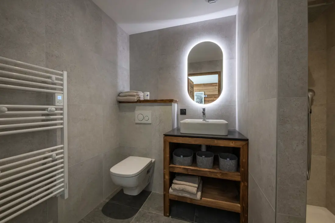 Chalet Crystal
