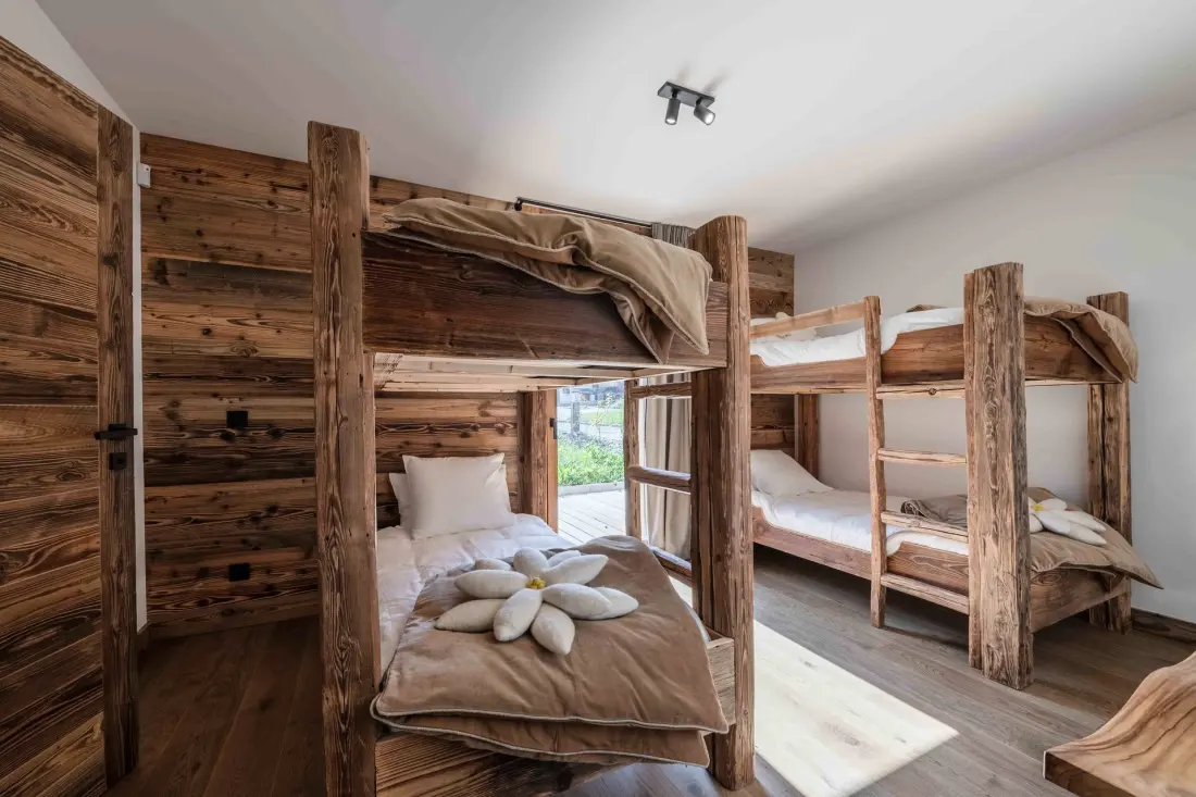 Chalet Crystal