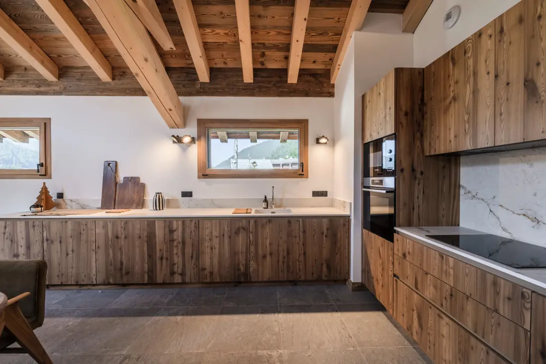 Chalet Crystal