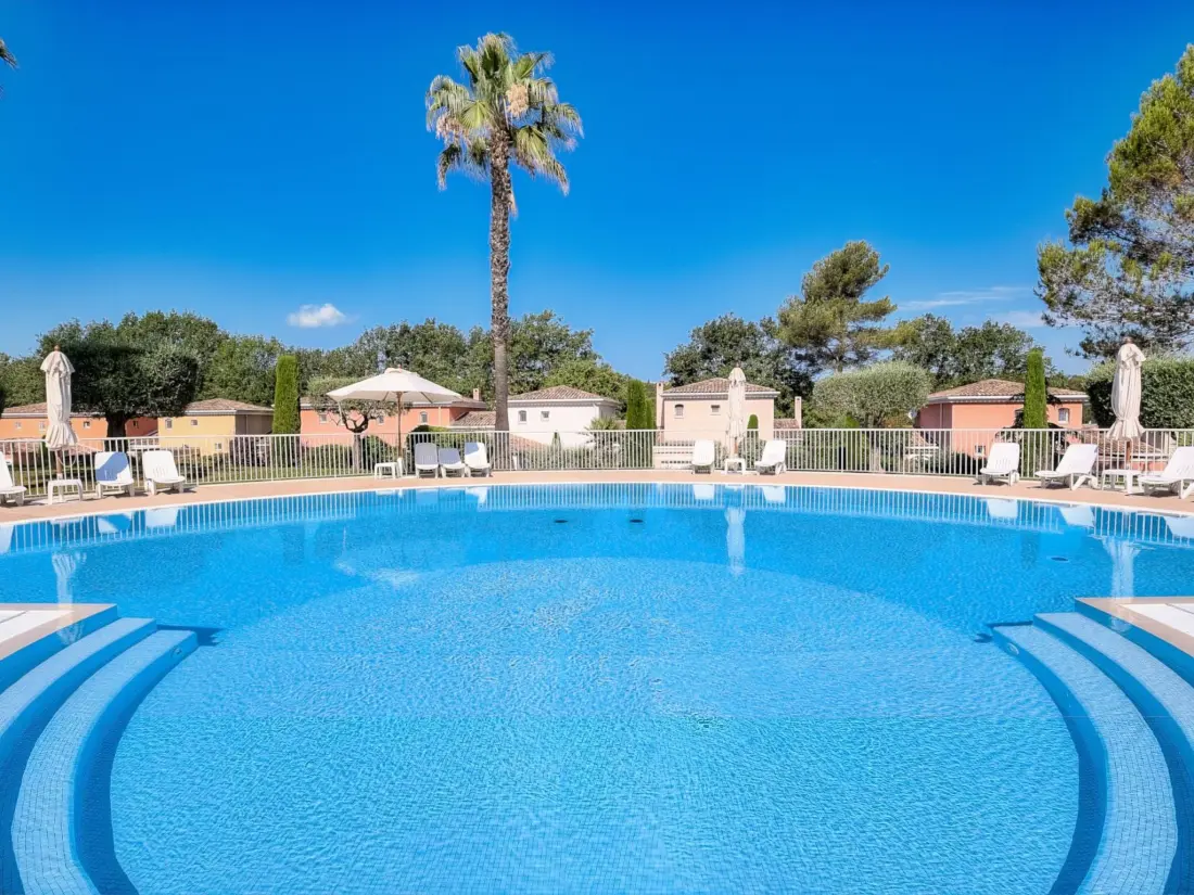 Résidence Moderne Wohnung in Mougins mit eigenem Garten