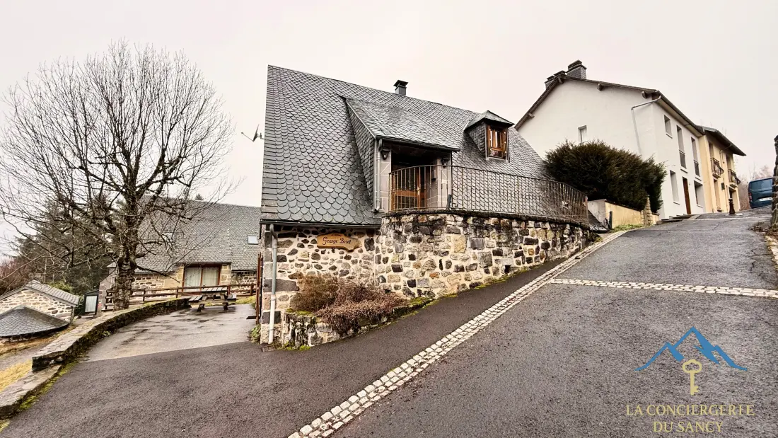 Maison à Murat Le Quaire