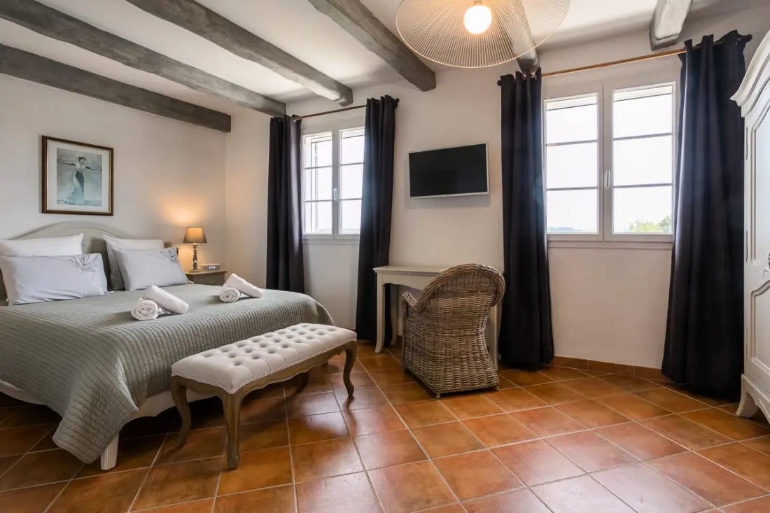La Bastide Vallonia — Luxe Et Sérénité Au Cœur Du Luberon.
