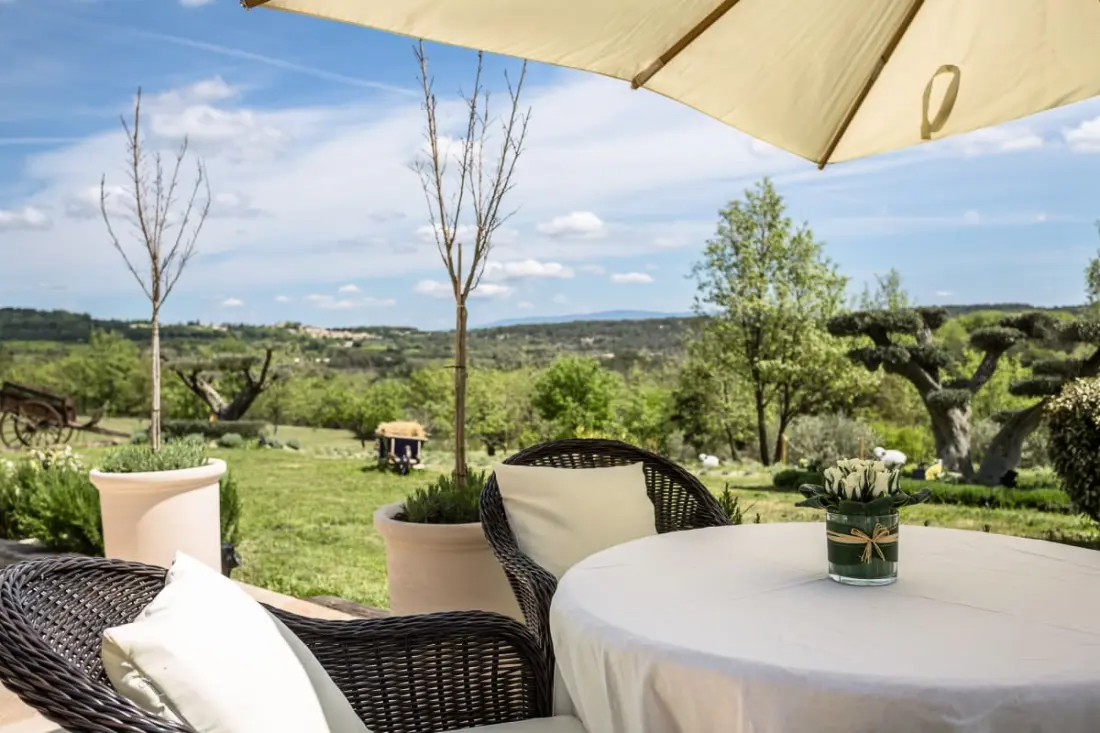 La Bastide Vallonia — Luxe Et Sérénité Au Cœur Du Luberon.