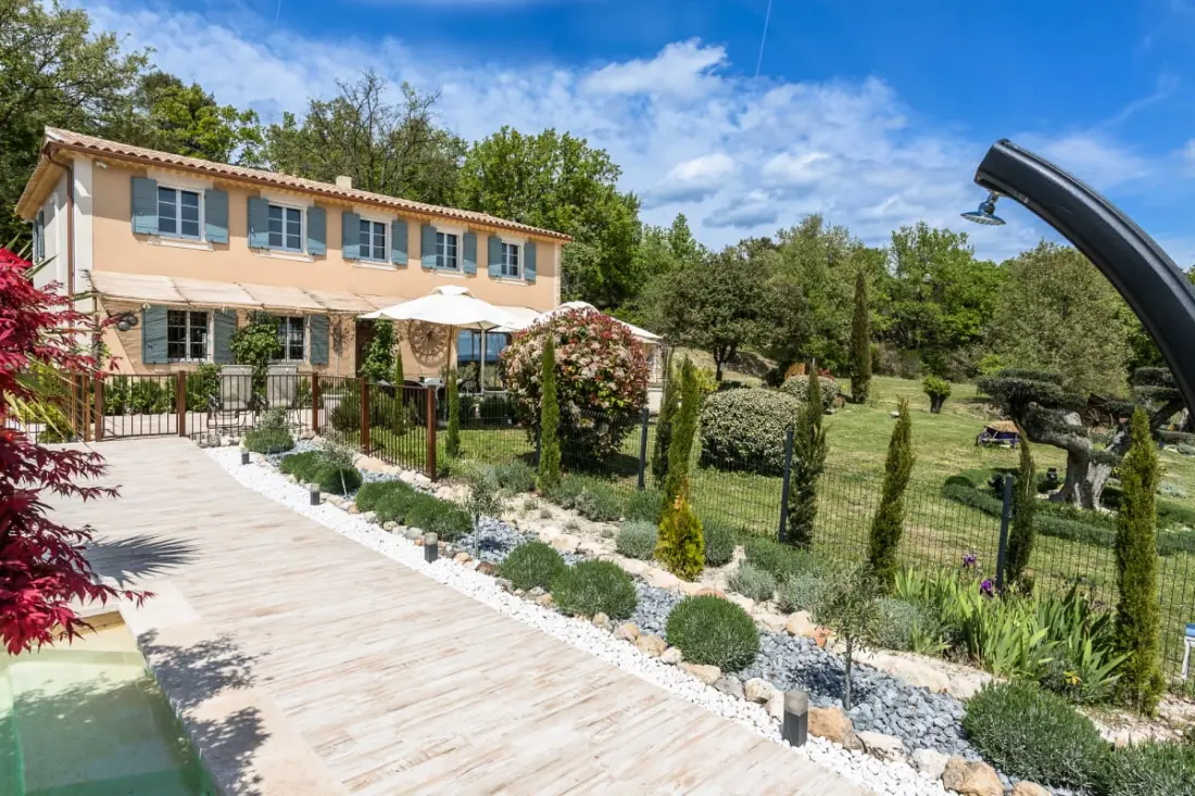 La Bastide Vallonia — Luxe Et Sérénité Au Cœur Du Luberon.