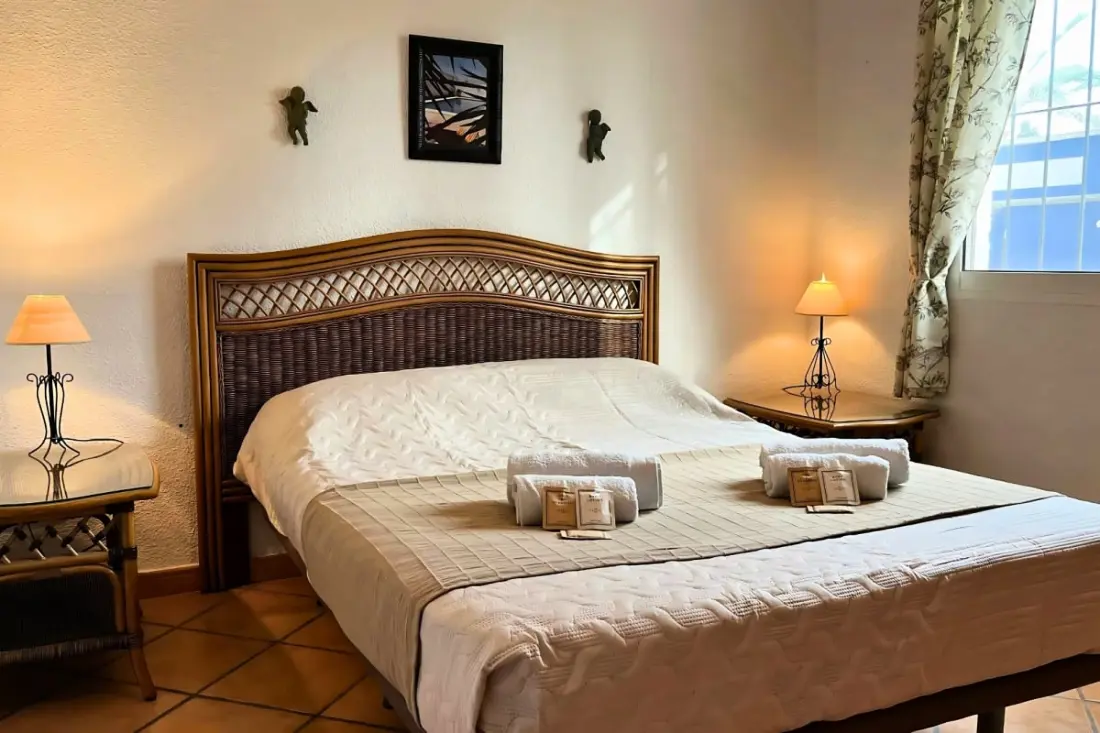 Authentique Finca Espagnole Avec Piscine Privée Et Jardin