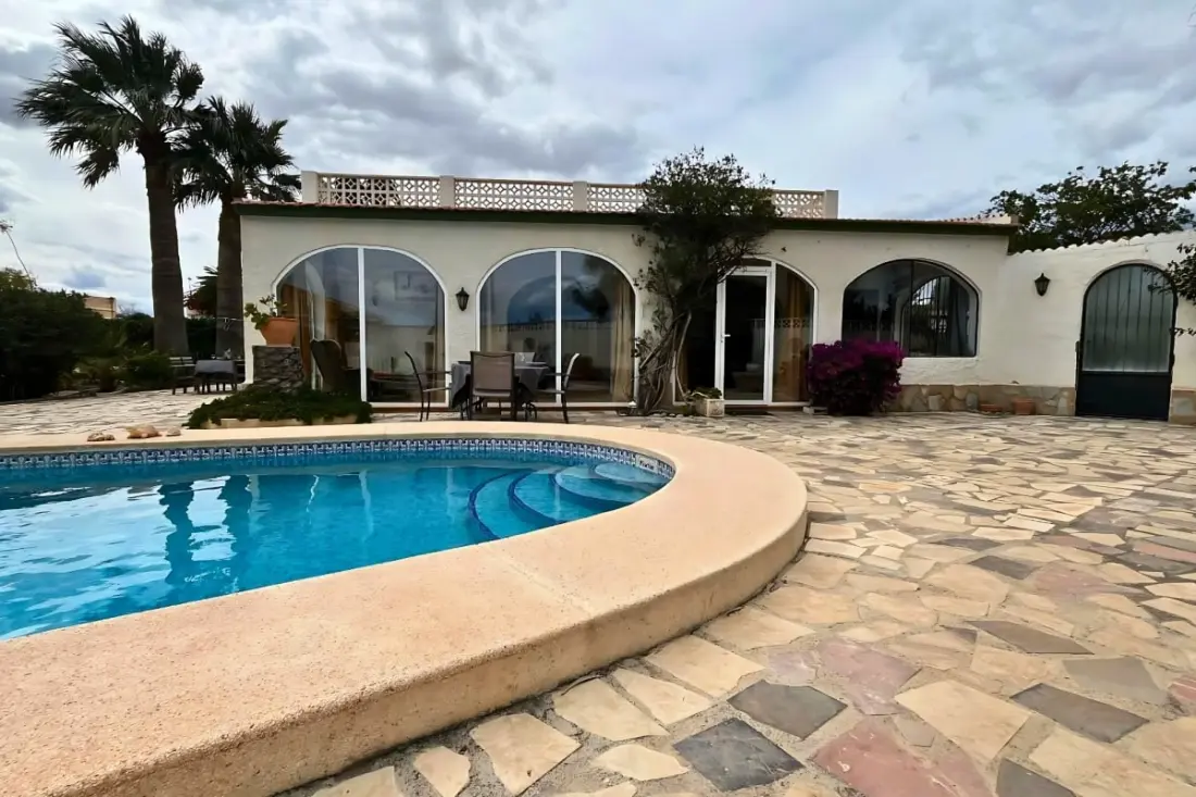 Authentique Finca Espagnole Avec Piscine Privée Et Jardin