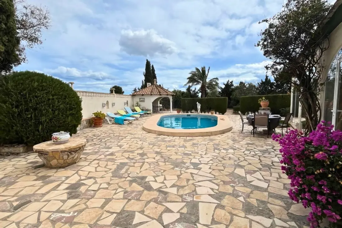 Authentique Finca Espagnole Avec Piscine Privée Et Jardin