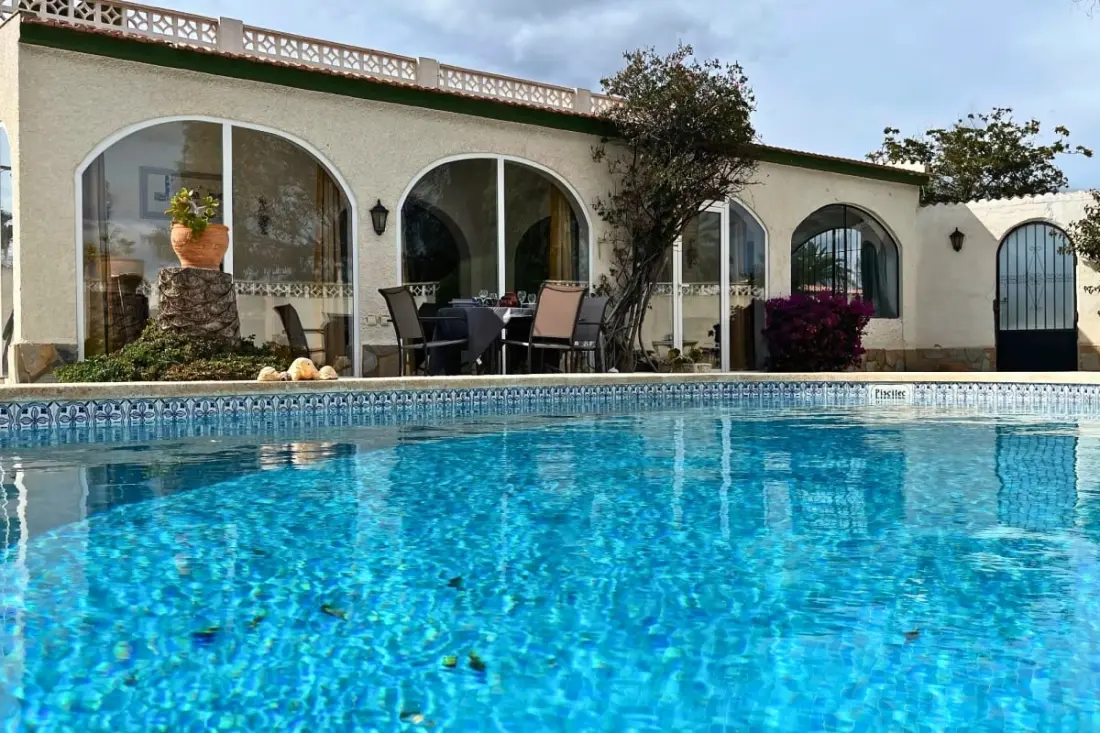 Authentique Finca Espagnole Avec Piscine Privée Et Jardin