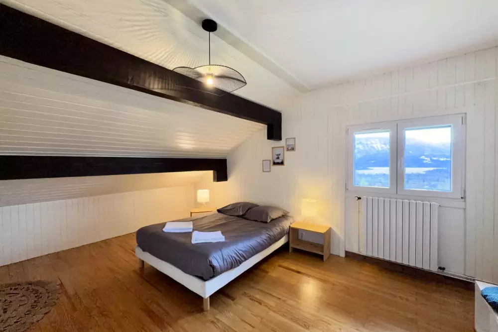 Confortable Chalet - Vue Sur Le Lac D’aiguebelette