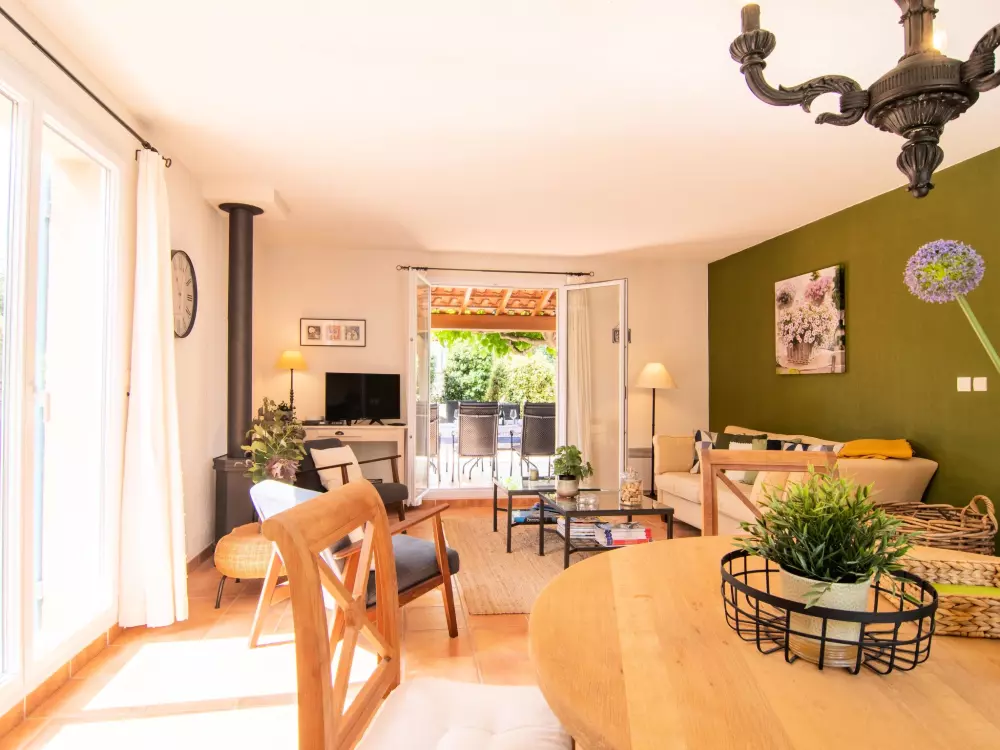 Maison de Vacances Nans-les-Pins