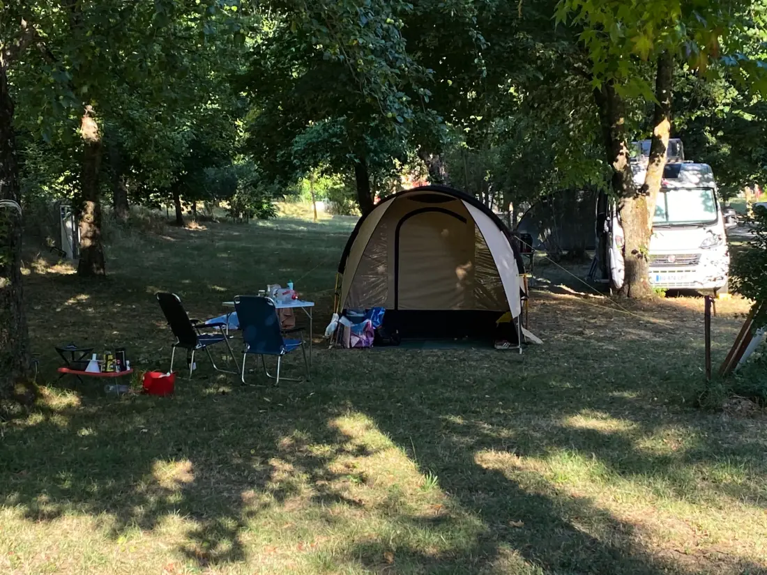 Camping Des Deux Séquoias 1 étoiles★