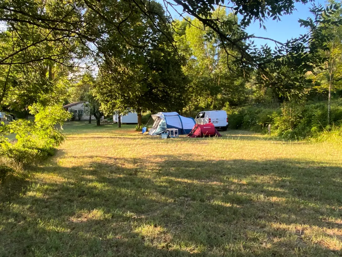 Camping Des Deux Séquoias 1 étoiles★