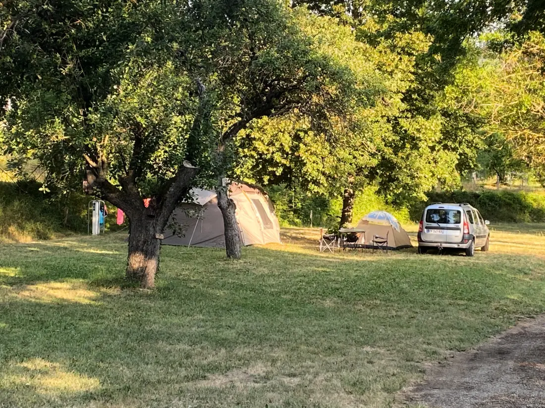 Camping Des Deux Séquoias 1 étoiles★