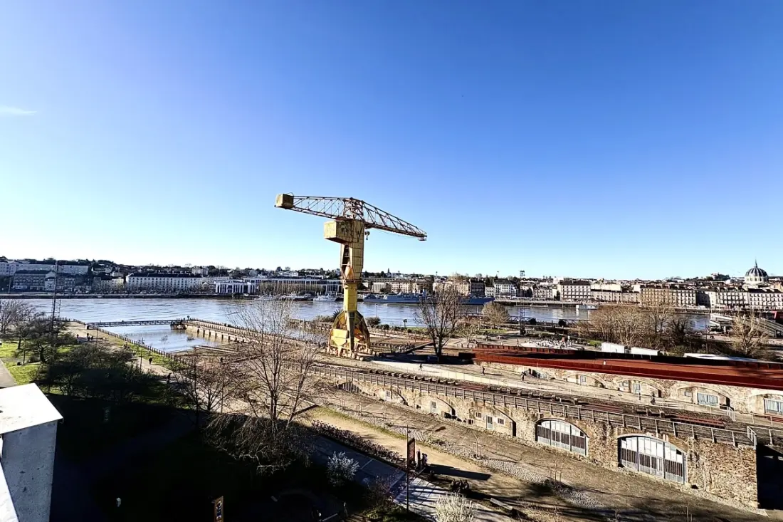 Appartement Familial Terrasse Vue Nantes