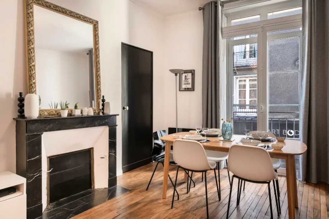 Bel Appartement Proche De La Place Graslin