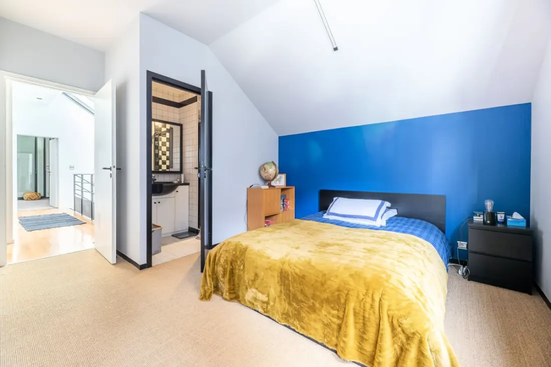 Grande Maison De 250m² Entièrement Rénovée