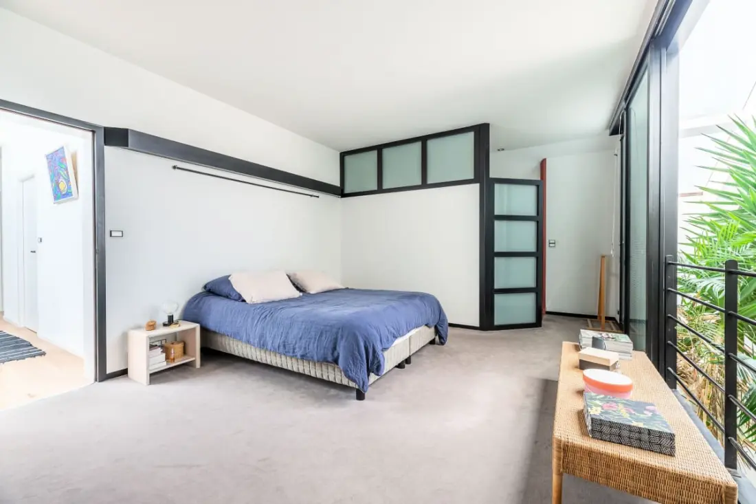 Grande Maison De 250m² Entièrement Rénovée
