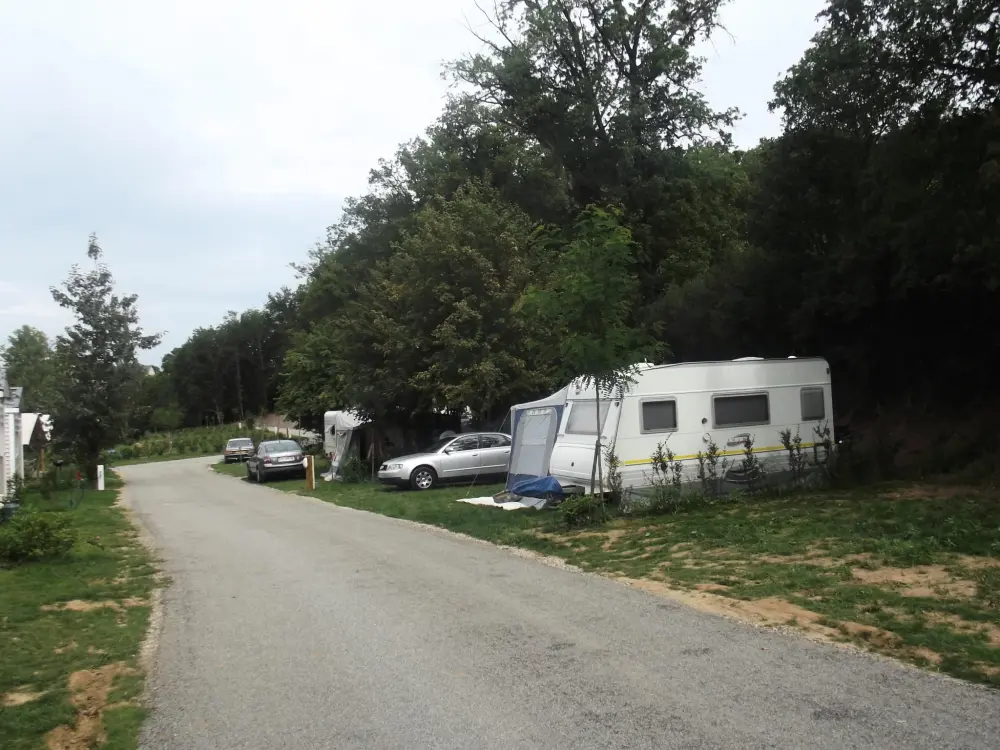 Camping du Lac de Bonnefon 3 étoiles★★★