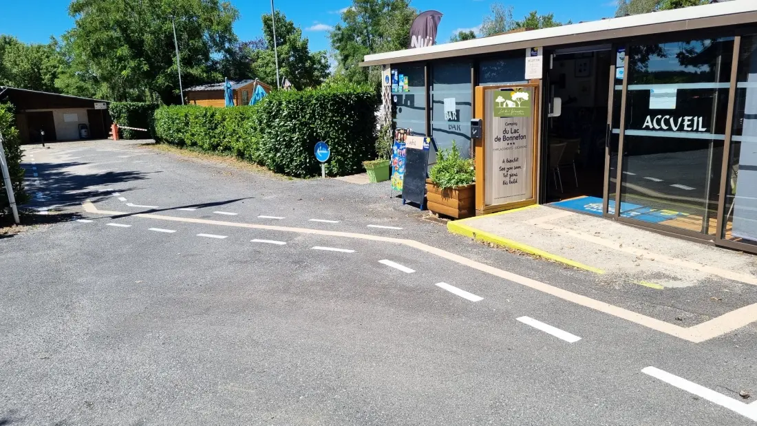 Camping du Lac de Bonnefon 3 étoiles★★★