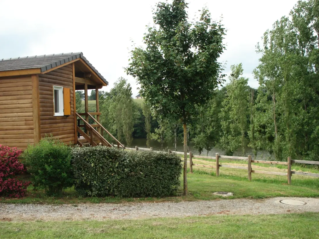 Camping du Lac de Bonnefon 3 étoiles★★★