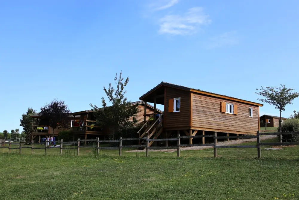 Camping du Lac de Bonnefon 3 étoiles★★★