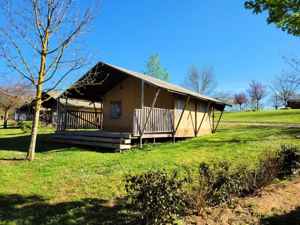 Camping du Lac de Bonnefon 3 étoiles★★★