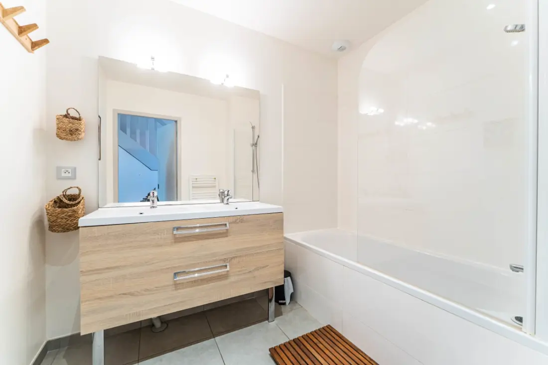Grande Maison Sous-bois • Piscine &amp; Pinède Privée