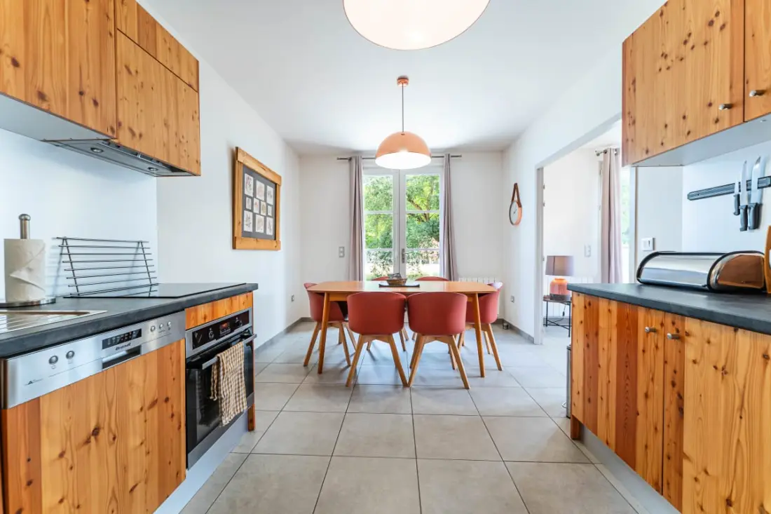 Grande Maison Sous-bois • Piscine &amp; Pinède Privée